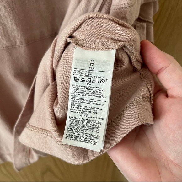 Old Navy Oversized Cropped Pocket T-Shirt in Mollusk - Picture 9 of 12